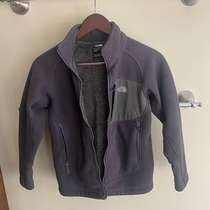 Boys north face zip up (M 10-12)